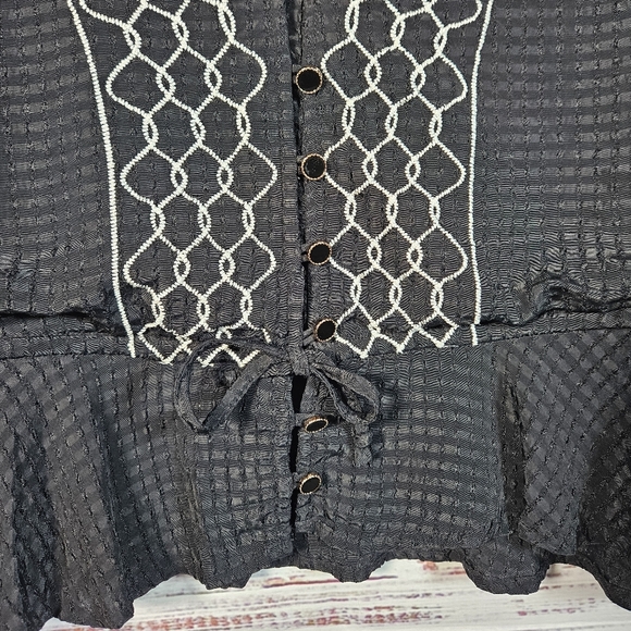 Rahi Marina black and white puff sleeve top - Picture 7 of 13